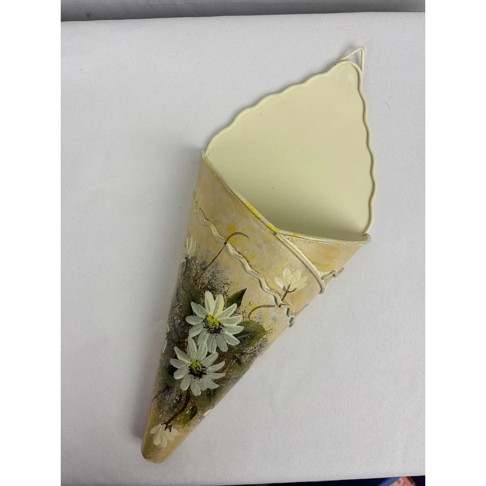 Vintage Style Hand Painted Metal Wall Pocket Cone Planter Daisy Floral Yellow